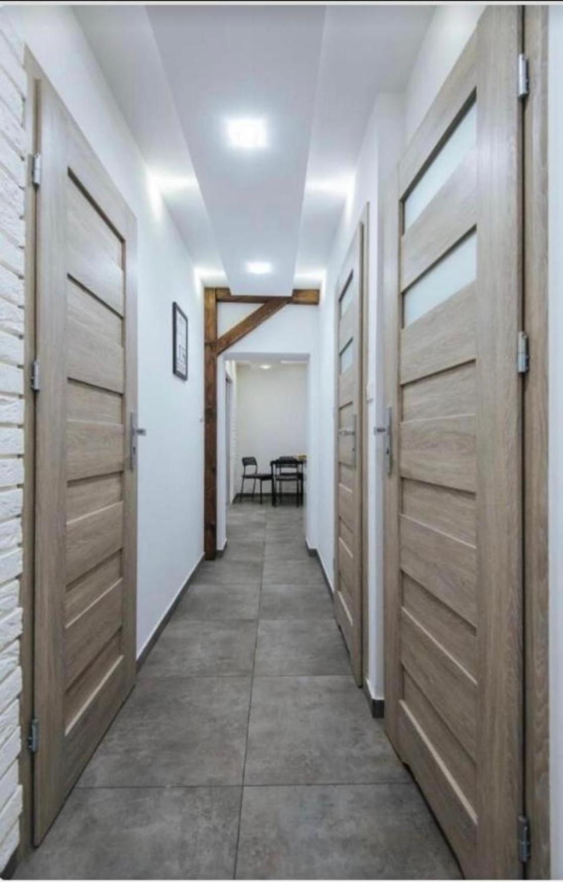Beer Street Apartment *
